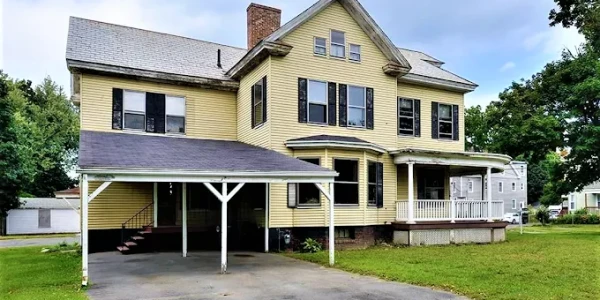 Pleasant Coed Sober House